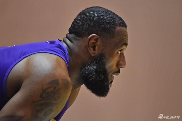 赵继伟11+6弗格15分 辽宁狂胜福建40分